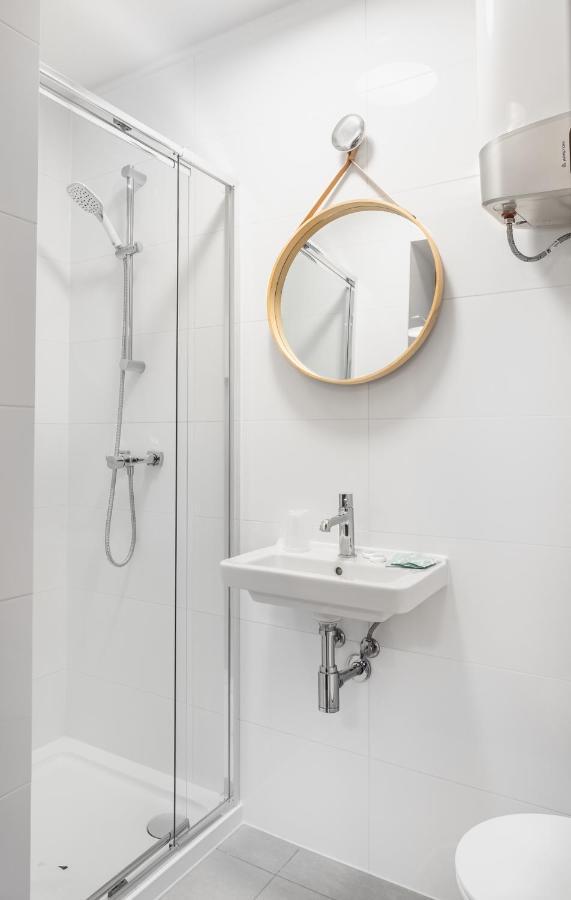 Apartamenty, Boutique Rooms Villa 82, Miejsce Prkingowe 고르주프비엘코폴스키 외부 사진