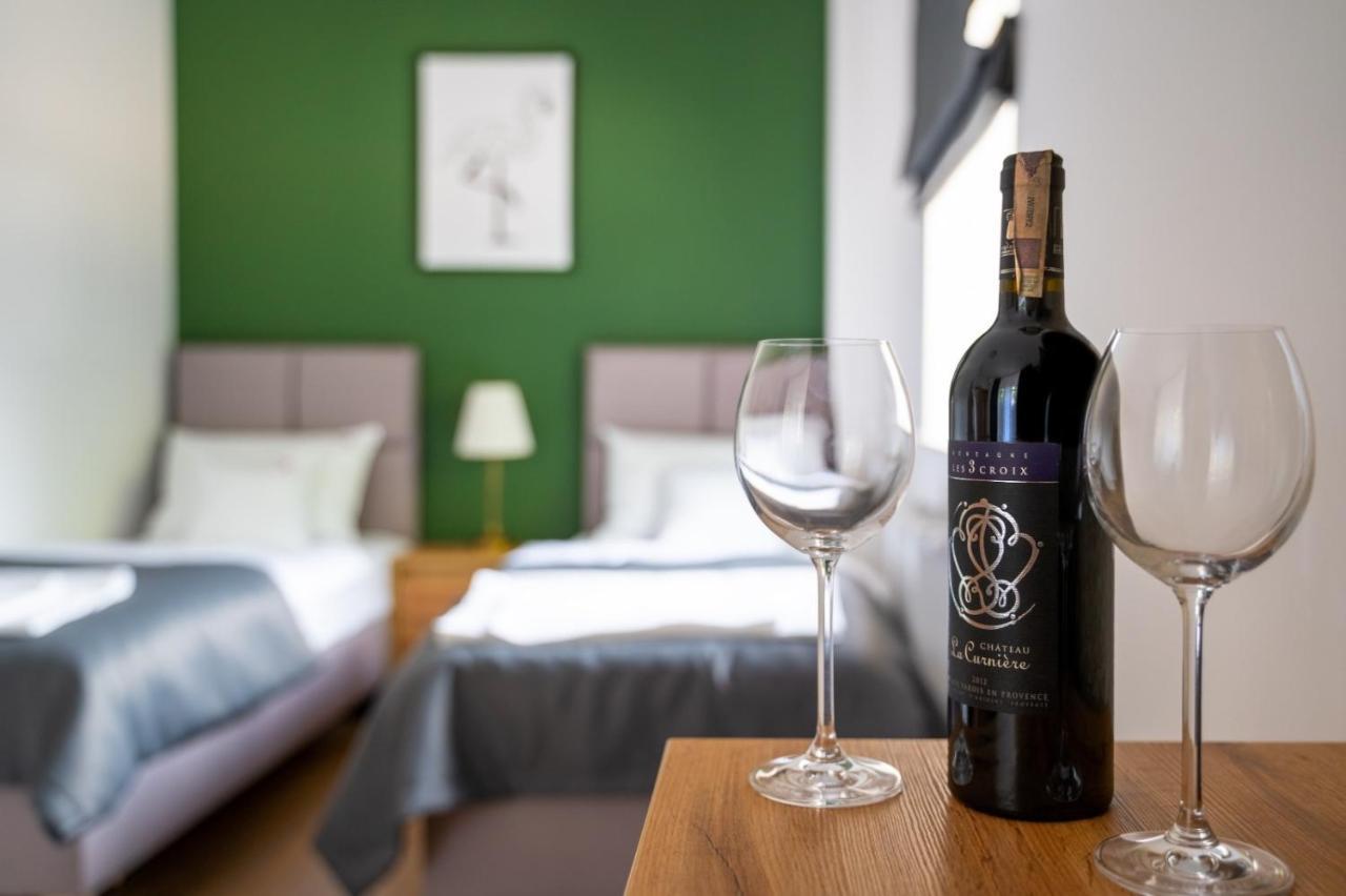 Apartamenty, Boutique Rooms Villa 82, Miejsce Prkingowe 고르주프비엘코폴스키 외부 사진