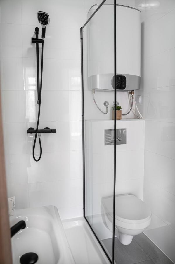 Apartamenty, Boutique Rooms Villa 82, Miejsce Prkingowe 고르주프비엘코폴스키 외부 사진