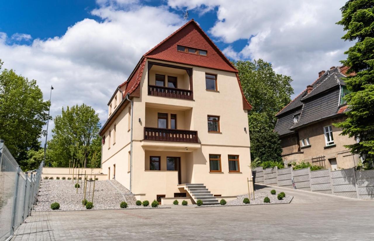 Apartamenty, Boutique Rooms Villa 82, Miejsce Prkingowe 고르주프비엘코폴스키 외부 사진
