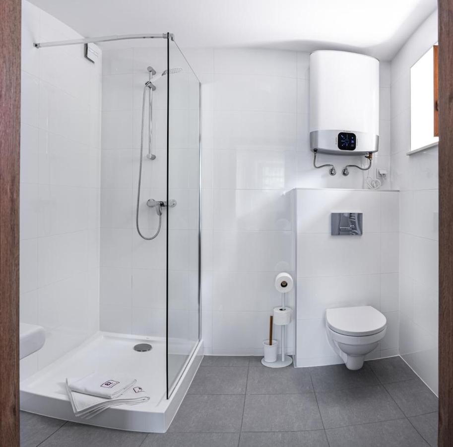 Apartamenty, Boutique Rooms Villa 82, Miejsce Prkingowe 고르주프비엘코폴스키 외부 사진